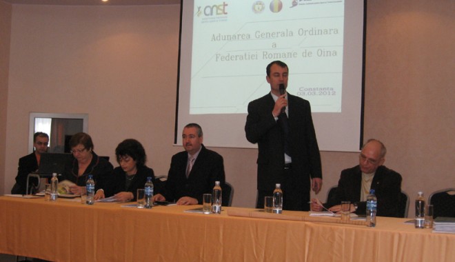Medaliile Meritul Sportiv clasa a III-a pentru oiniștii de la Frontiera Tomis - oina-1330883129.jpg