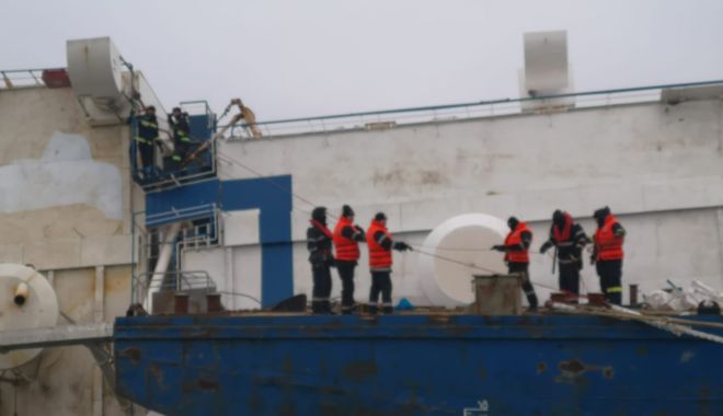 Cine răspunde pentru incidentul naval din portul Midia. 