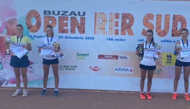 Jucătoare din Constanţa, pe podiumul turneului de tenis Open RER Sud - ojucatoare-1602686405.jpg