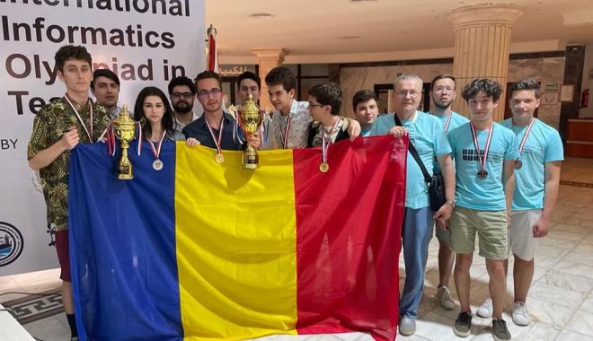 Medalii pentru elevii calificați la etapa internațională a Olimpiadei de Informatică în Echipe - olimpici-1685529787.jpg
