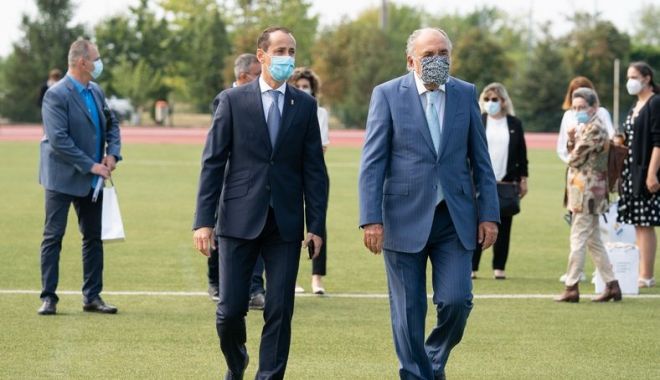 Coronavirus / Covaliu: „Fiecare caz trebuie tratat cu maximum de seriozitate şi decenţă” - olimpism-1601032690.jpg