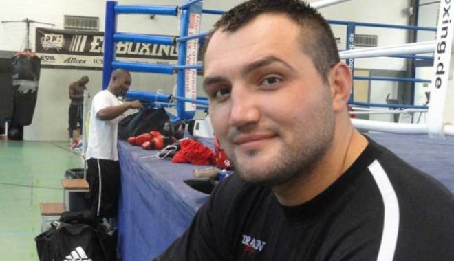 Box: Cristian Ciocan și-a apărat centura de campion european WBO la categoria grea cu o victorie prin KO - omulzileicristianciocanboxer1844-1377327396.jpg