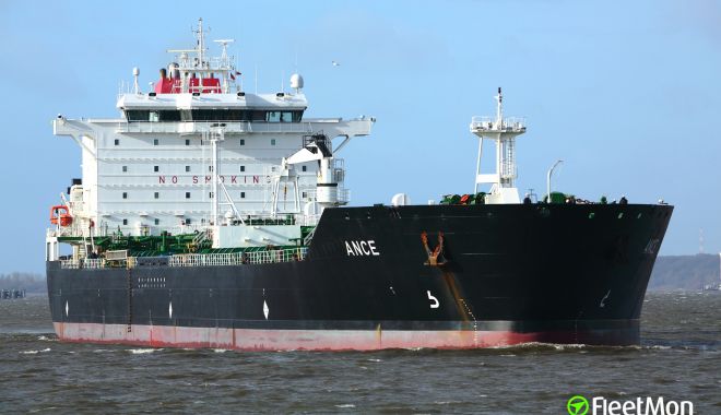 O navă a fost jefuită pe coasta de vest a Africii - onavaafostjefuitapecoastadevesta-1569324347.jpg