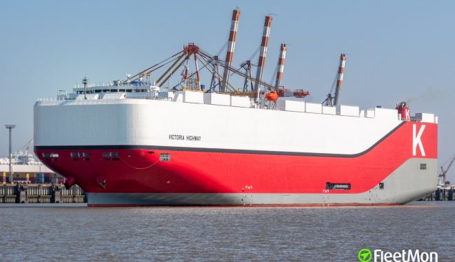 O navă car carrier s-a ciobit la acostarea în portul Bremerhaven - onavacarcarriersaciobitlaacostar-1570448536.jpg
