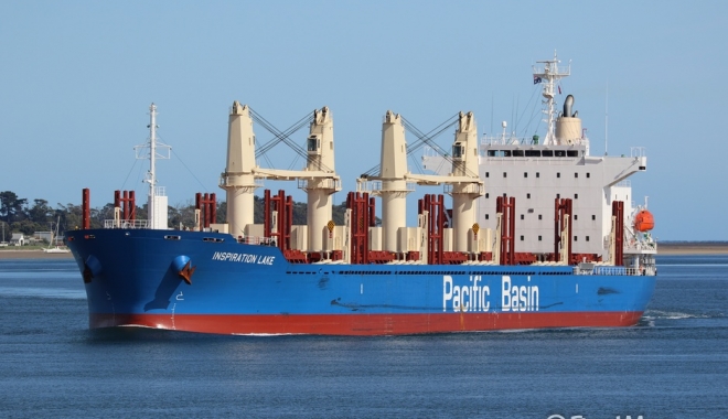 O navă de pescuit a fost răturnată de un bulk-carrier; trei marinari sunt dați dispăruți - onavadepescuitafostrasturnata-1484209765.jpg