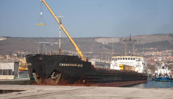 O navă rusească, reținută pentru nerespectarea convenției MLC - 2006 - onavaruseascasibirskiy2112-1454947352.jpg