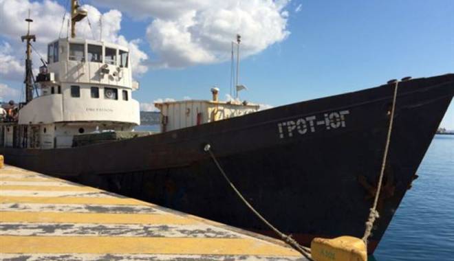 Echipajul unei nave a fost arestat pentru contrabandă cu țigarete - onavaucraineana-1443615653.jpg