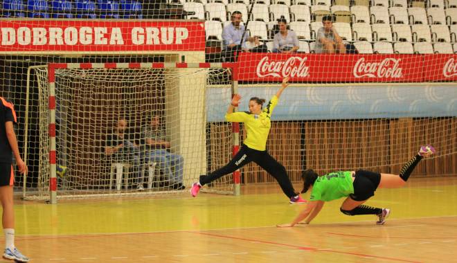 Handbal feminin: CSU Neptun a pierdut meciul cu CSO Plopeni, scor 20-29 - oncsu-1443627720.jpg