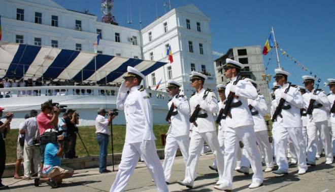 Marina militară română,  în fața unei noi promoții  de ofițeri și maiștri - onoua1-1469634900.jpg