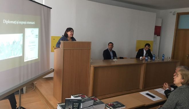 O nouă lansare de excepție  la Universitatea 