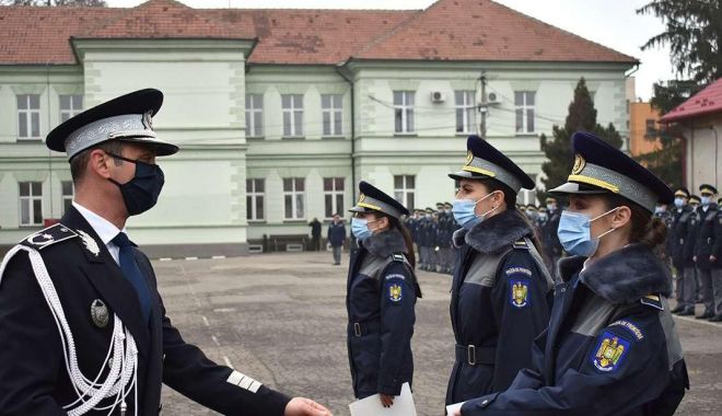 O nouă promoţie de absolvenţi se alătură structurilor Poliţiei de Frontieră - onouapromotie-1608577989.jpg