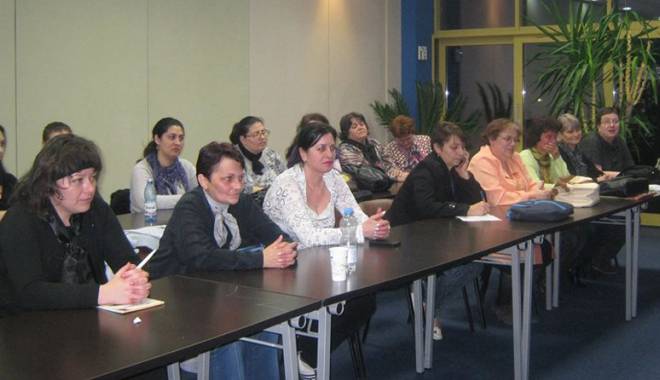 O nouă șansă pentru angajații din sistemul medico-social - onouasansapentruangajatii-1429284446.jpg