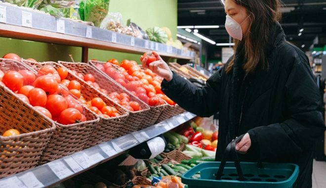 O oră în plus face diferenţa dintre faliment şi supravieţuire pentru micii comercianţi - oorainplus-1617902635.jpg