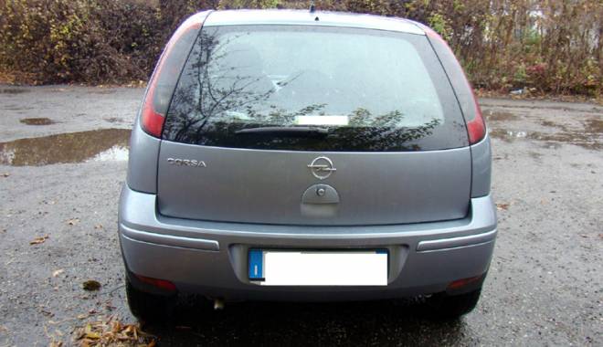 Opel furat din Italia, descoperit la Constanța - opel-1448302866.jpg