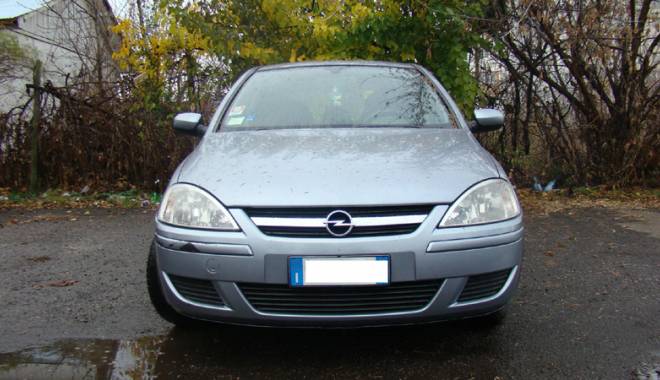 Opel furat din Italia, descoperit la Constanța - opel1-1448302845.jpg