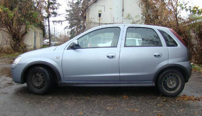Opel furat din Italia, descoperit la Constanța - opel2-1448302858.jpg