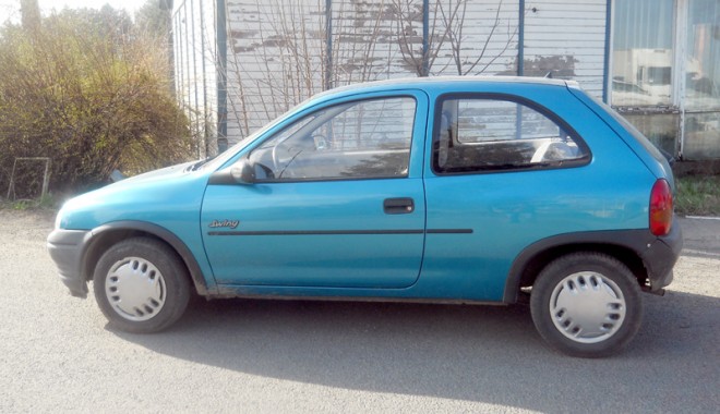 Opel Corsa furat din Olanda, găsit la Negru Vodă - opelcorsagarda-1333654959.jpg