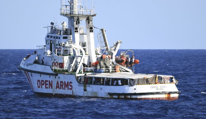 Cinci state vor primi migranții de pe Open Arms / România nu se află printre ele - opem-1566400834.jpg
