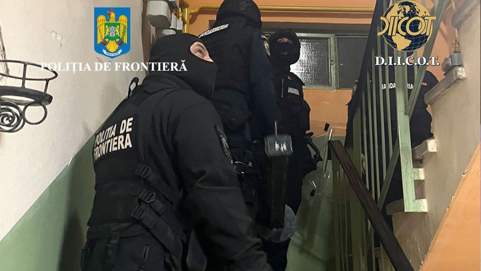 Operațiune mamut contra migrației ilegale. Cum acționa gruparea care ar fi traficat prin România peste 1.000 de străini - operatiune-mamut-1734334920.jpg