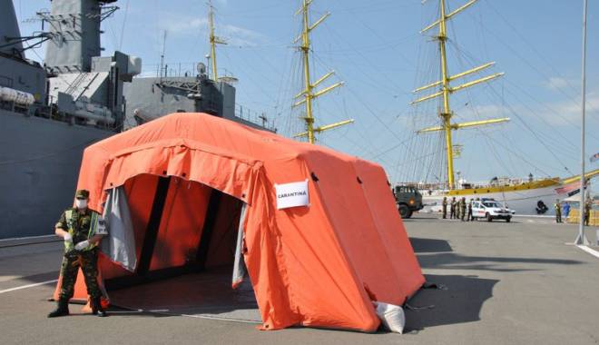 Operațiune de anvergură  în portul Constanța: zeci  de refugiați salvați de militari - operatiunedeanverguraport5-1432737895.jpg