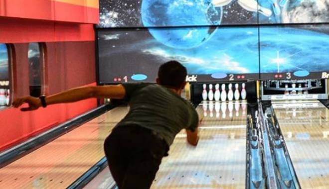 O pereche de schiuri, marele premiu al concursului de la Inside Bowling Center! - opereche-1420651509.jpg
