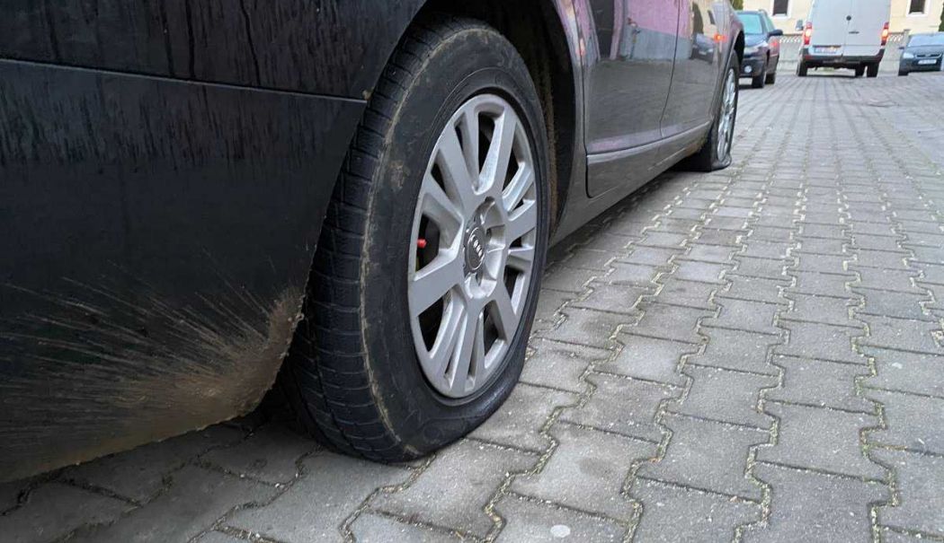 Opt autoturisme vandalizate în Constanța. Polițiștii sunt pe urmele făptașilor