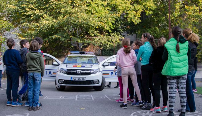 Poliția Română lansează programul „Ora de educație rutieră la liceu” - orade-1683738361.jpg