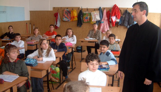 Scoaterea Religiei din școală: păcat sau virtute? - oradereligie-1413997004.jpg