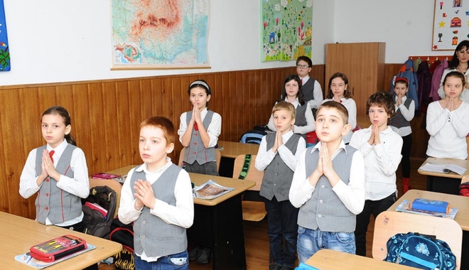 SCANDALUL PRIVIND RELIGIA ÎN ȘCOLI / Intervine Patriarhia! - oradereligie1-1489218459.jpg