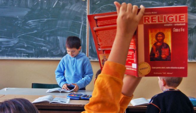 Sporuri de 80% pentru preoții care predau în învățământul preuniversitar - oradereligie1024x576-1612894105.jpg