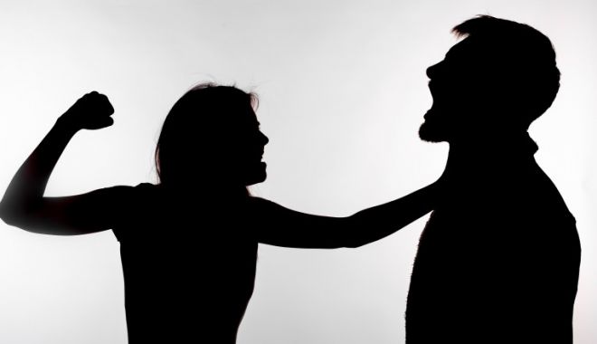 Noi dezbateri la Senat pentru extinderea ordinului de protecție la orice faptă de violență