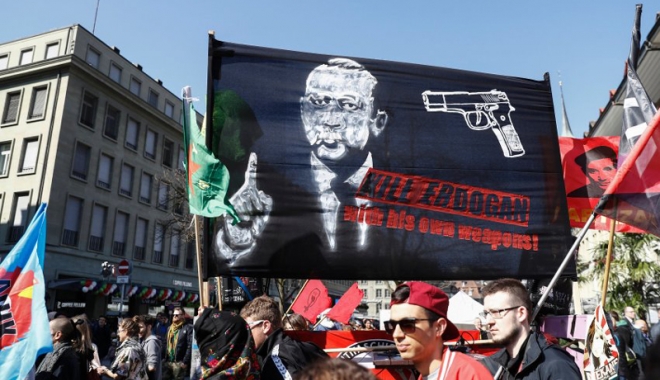 Organizatorii  unei manifestații anti-Erdogan,  scoși de sub acuzare - organizatorii-1494328221.jpg