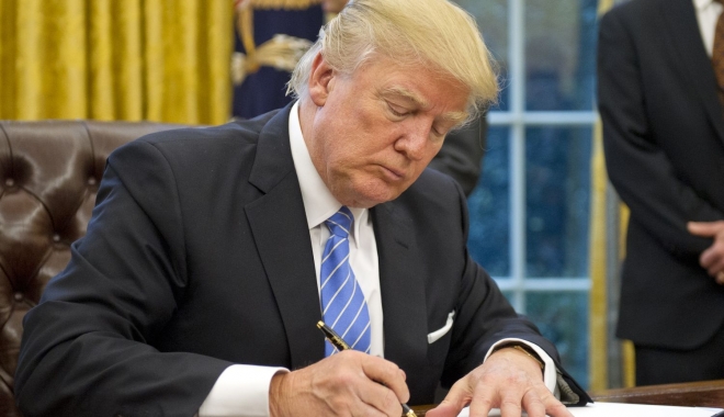 Trump a semnat protocolul pentru aderarea Muntenegrului la NATO - orig-1491925559.jpg