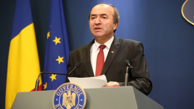 Tudorel Toader anunță ordonanță de urgență pentru toate procesele decise de completurile nelegale de cinci judecători - original9w2a027944700400-1548013369.jpg