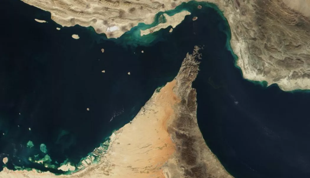 Tensiuni extreme în Orientul Mijlociu. Petroliere atacate în Strâmtoarea Ormuz, Iranul impune control strict - ormuzsursafotoglobeeyenews-1776513915.webp