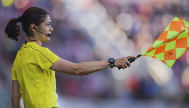 O româncă va arbitra în finala Ligii Campionilor la fotbal feminin - oromanca-1556815718.jpg