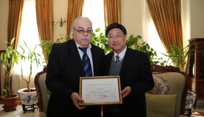 Osman Fedbi, președintele UDTR, diplomă de excelență - osman-1427309679.jpg