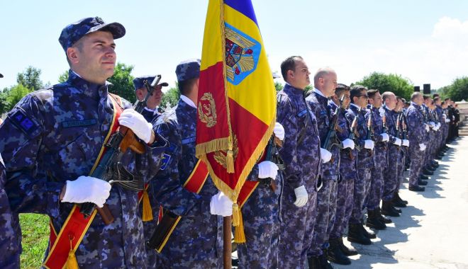 Ostașii români căzuți în luptă, comemorați la Cimitirul Eroilor - ostasiiromani-1559846460.jpg