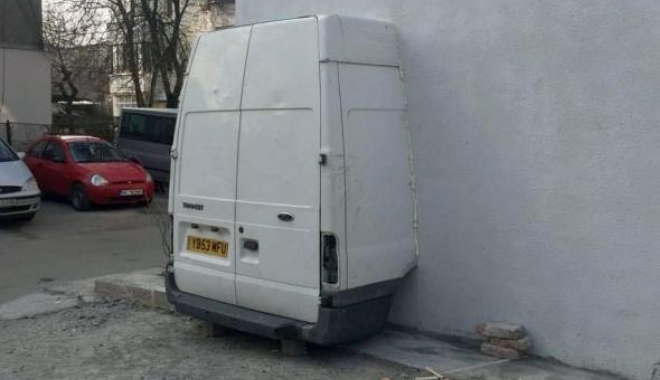 IMAGINEA ZILEI. Un român inventiv a zidit o dubă în bloc - otamagfzad1lmgjlmdywyzqxmmuwmwy4-1491298134.jpg