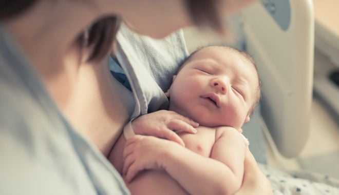 O tânără de 16 ani cere despăgubiri uriaşe pentru că a fost schimbată la naştere - otanarade16ani-1631105064.jpg