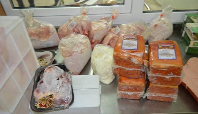 Mii de kilograme de produse alimentare neconforme, confiscate și distruse de inspectorii sanitar-veterinari - otonadeprodusealimentareconfisca-1483030797.jpg