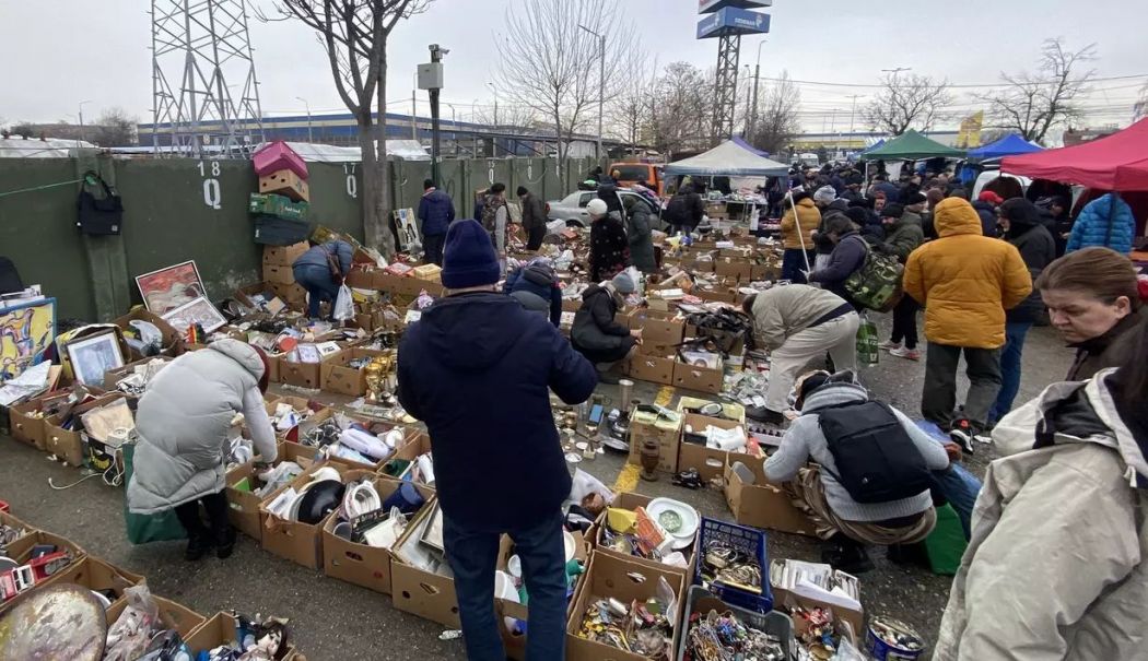 Alimente ținute lângă otravă de șoareci și medicamente expirate, vândute la negru în târguri de vechituri - otrava-de-soareci-1739711854.jpg