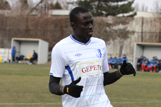 Ousmane Gueye a părăsit cantonamentul Farului - ousmanegueye1327953514-1327963342.jpg