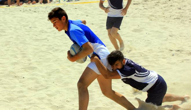 Oval 5 Beach Rugby animă week-end-ul, la Mamaia - oval-1435340595.jpg