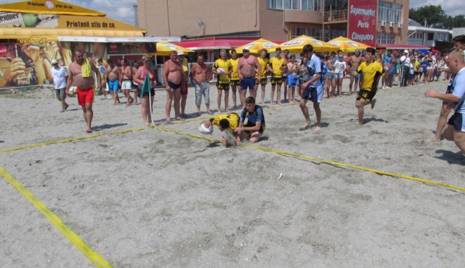 Eseuri la nisip! Cine sunt campionii turneului Oval 5 Beach Rugby România - ovalbeach2-1467299037.jpg