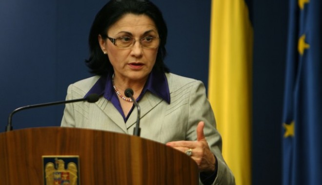 Ecaterina Andronescu dă vina pe 