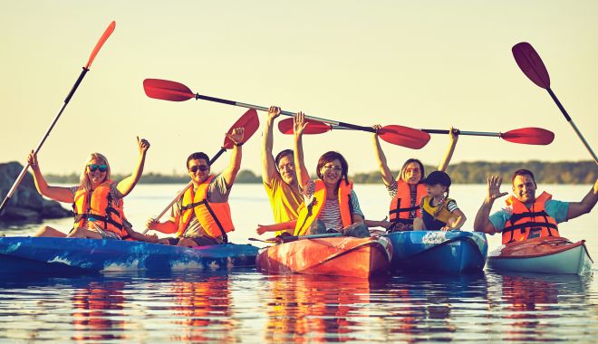 O zi de distracție pe lac pentru copiii amatori de sporturi pe apă - ozidedistractie-1564990232.jpg