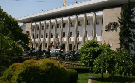Spectacol oferit de UDTR la Prefectura Constanța - p-1363942813.jpg