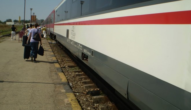 TRAGEDIE la Valu lui Traian / Călcat de tren, lângă Primărie - p1010357-1373527113.jpg