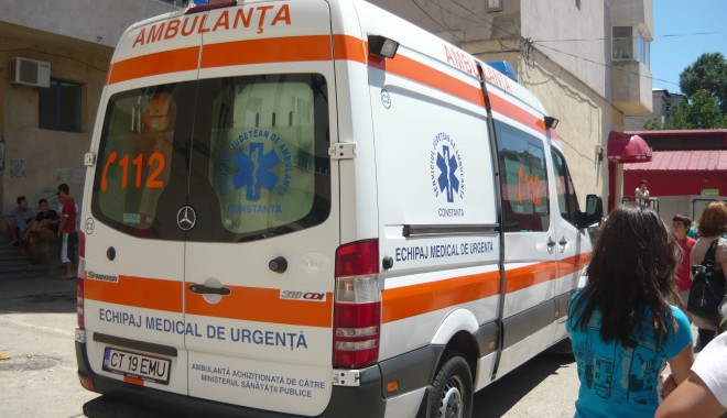 TRAGEDIE ÎN POARTA 6 / Fetiță de doi ani, moartă după ce a căzut de la etaj - p1180809-1371815045.jpg
